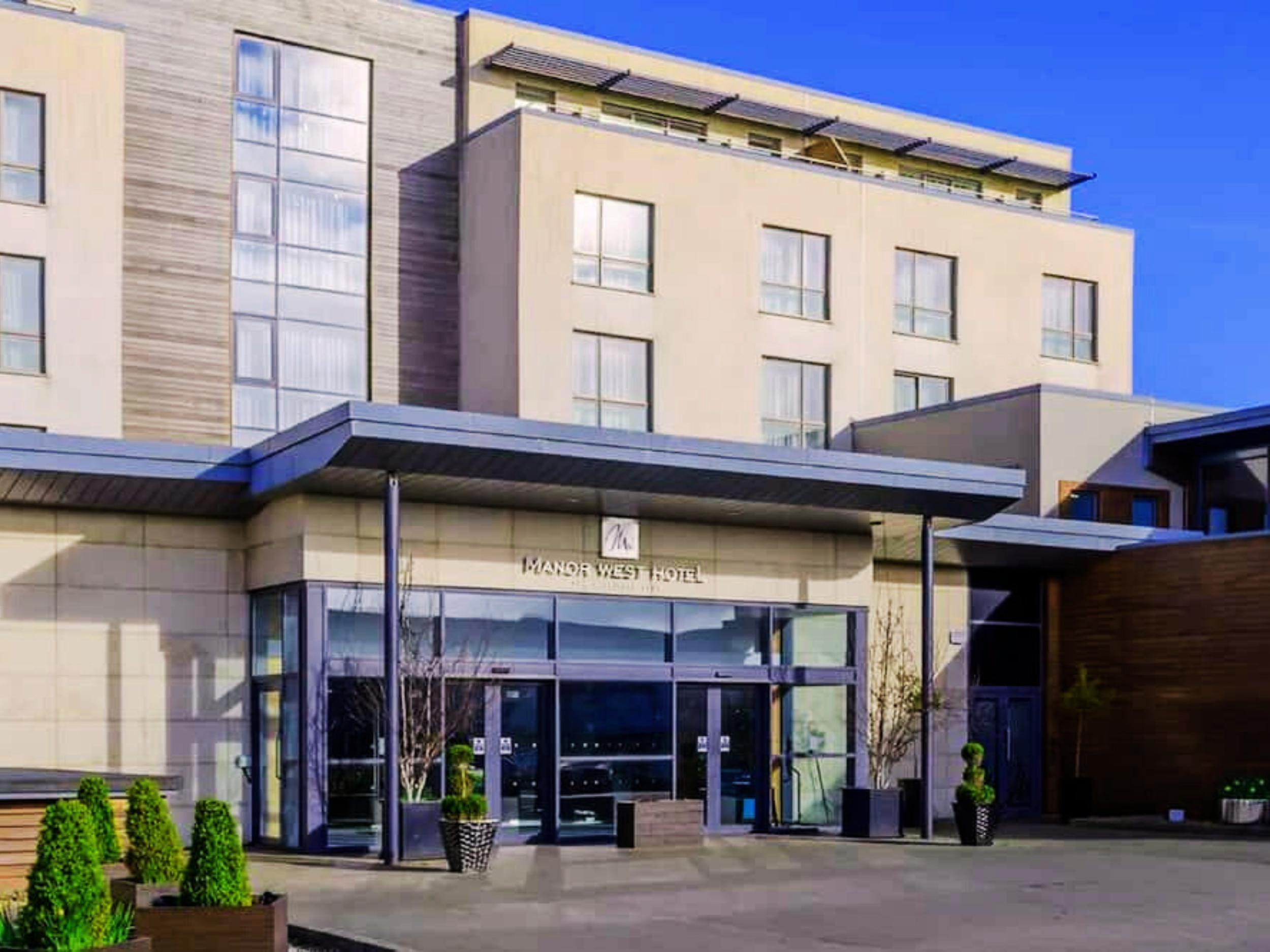 Best Hotels in Tralee with Swimming Pools